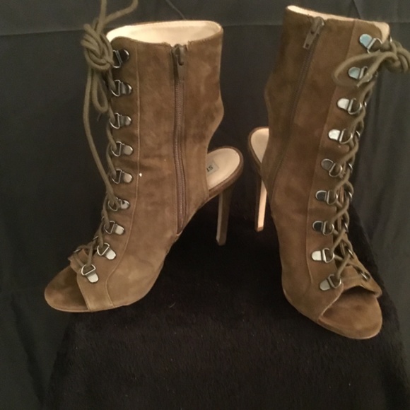 Steve Madden suede Peep toe olive green bootie 8.5 - Picture 10 of 13